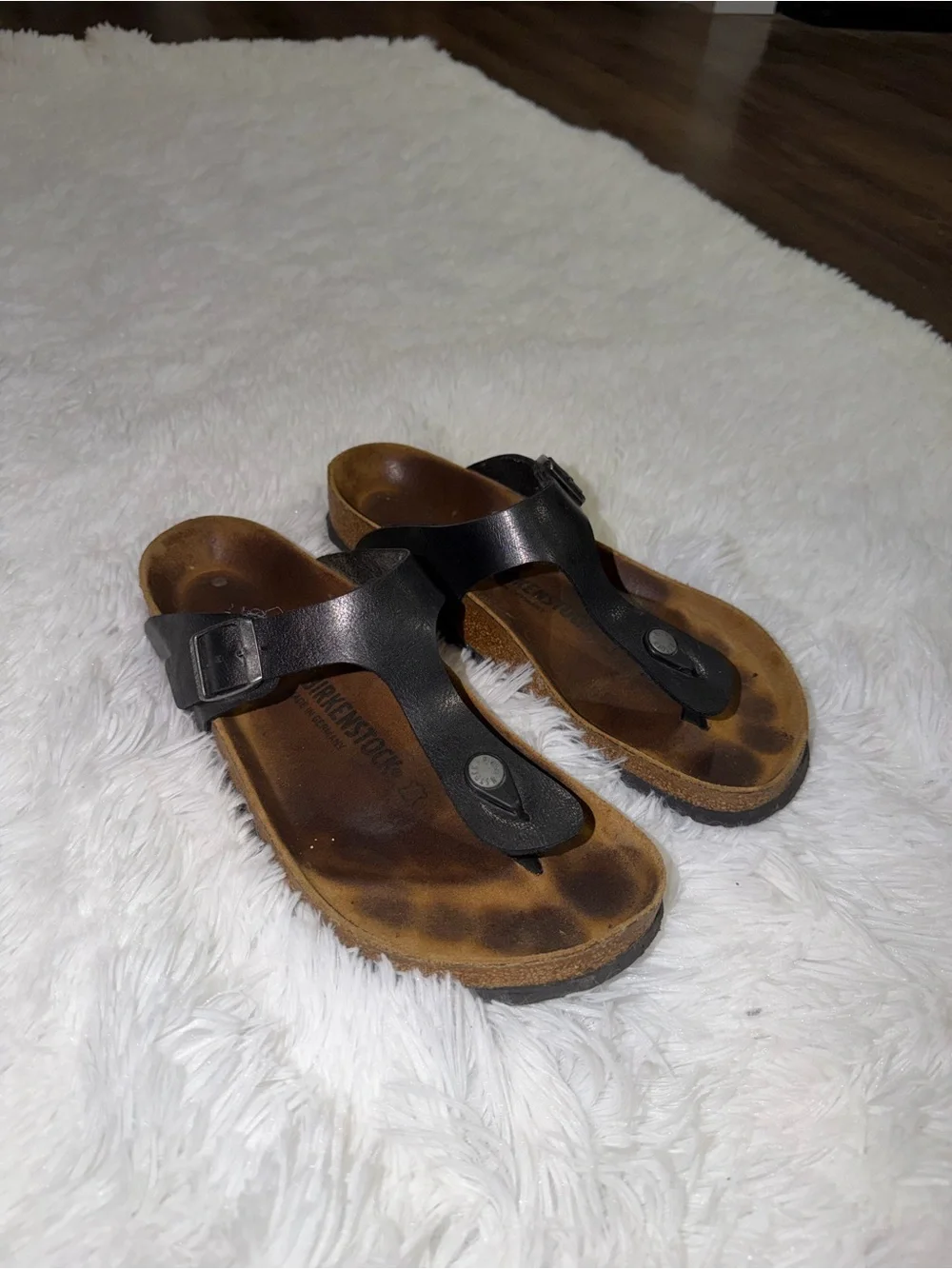 Birkenstock Gizeh Black Leather T-Strap Women’s Sandals Sz 41